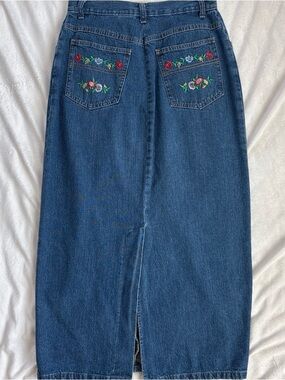 VTG Vivaldi Jeanswear Size 8 Floral Embroidered Denim Skirt High Waist 90s USA
